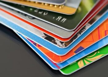 تجمیع کارت‌های بانکی در کارت ملی هوشمند