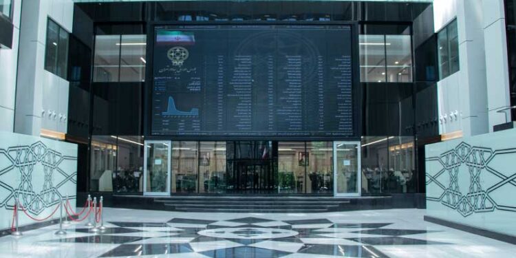 سقوط ۹۷ درصدی بورس به چاله رکود