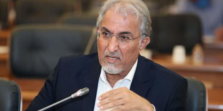 خودنمایی اقتصاد غارتی فامیلی