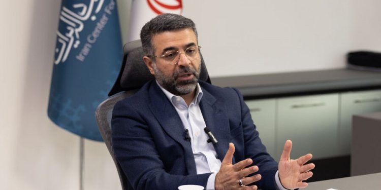 کدام صنایع به معامله در سامانه ارز تجاری ملزم هستند؟