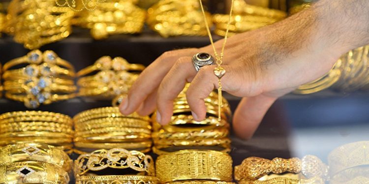 پیش بینی قیمت طلا ؛ دلار می‌کشد یا انس پس می‌زند؟