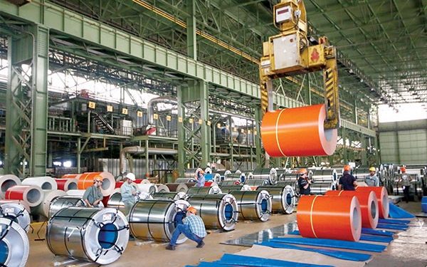 اردیبهشت سخت صنعت ایران