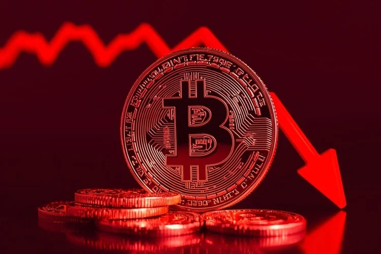 سقوط سنگین بیت‌کوین در یک ساعت؛ ۱۵۵ میلیون دلار لیکوئید شد