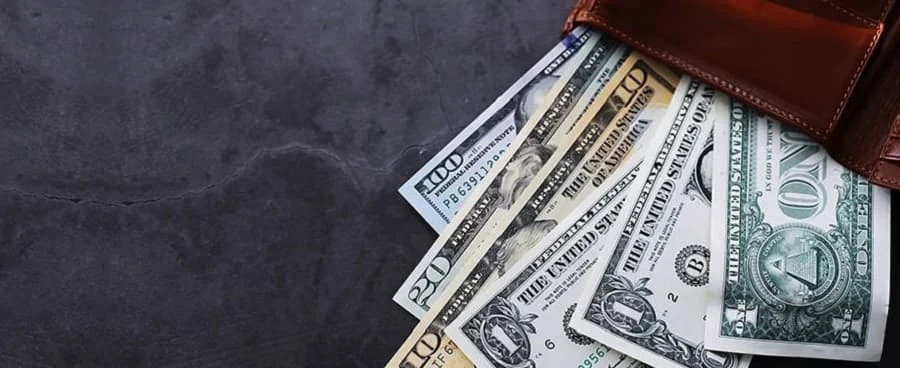 بانک مرکزی حریف قیمت‌گذاران ارز نمی‌شود